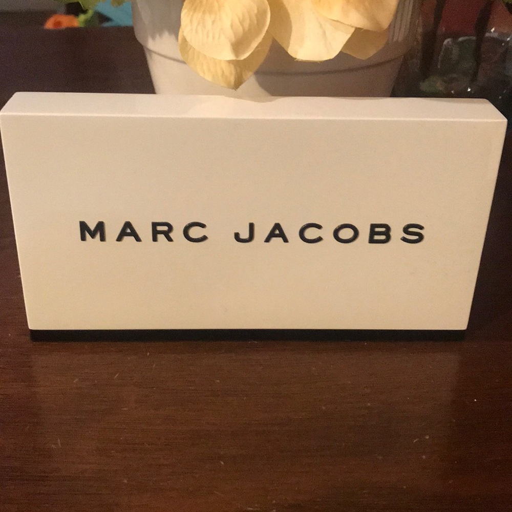 Marc Jacobs block
